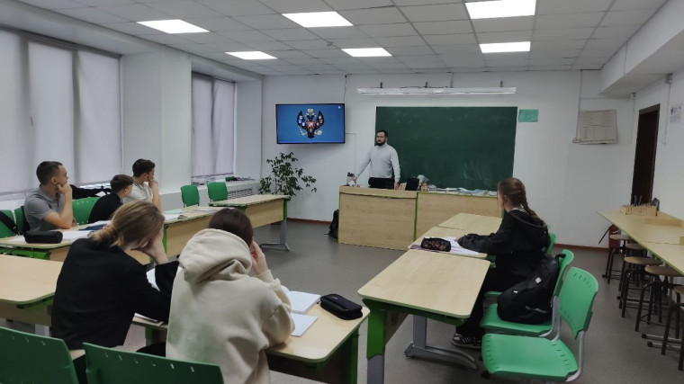 День Государственного герба Российской Федерации.